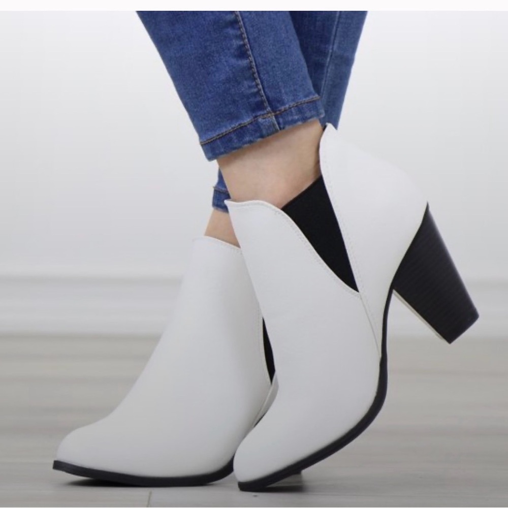 Elegant White Ankle Boots